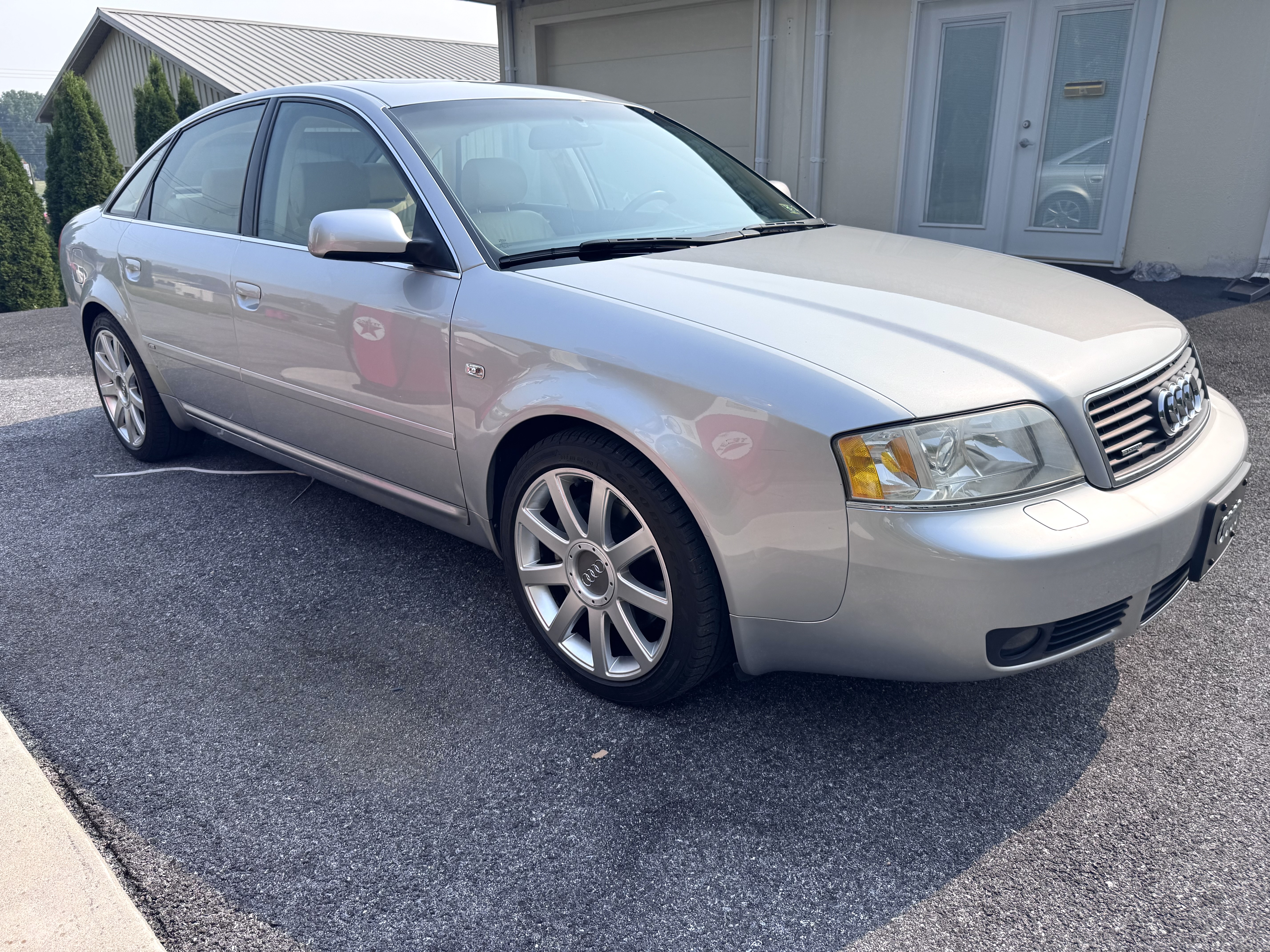 Used 2004 Audi A6 2.7T S line quattro Sedan AWD/4WD image 4