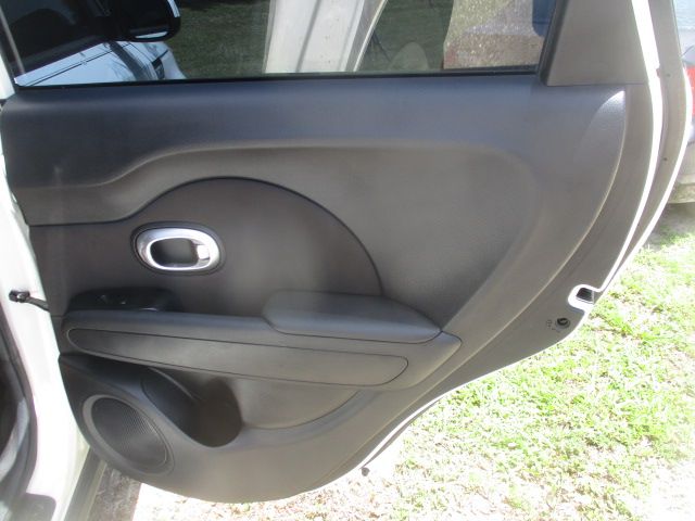 Used 2016 Kia Soul UNAVAIL FWD image 13