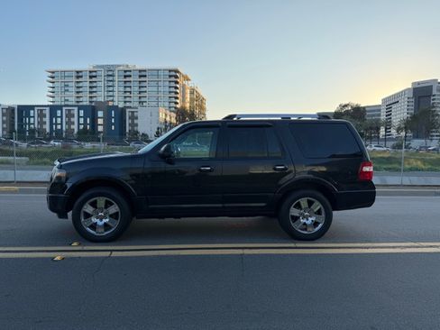 Used 2010 Ford Expedition Limited image 2