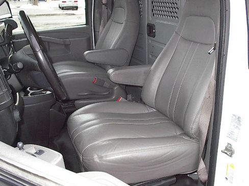 Used 2021 Chevrolet Express 2500 image 11