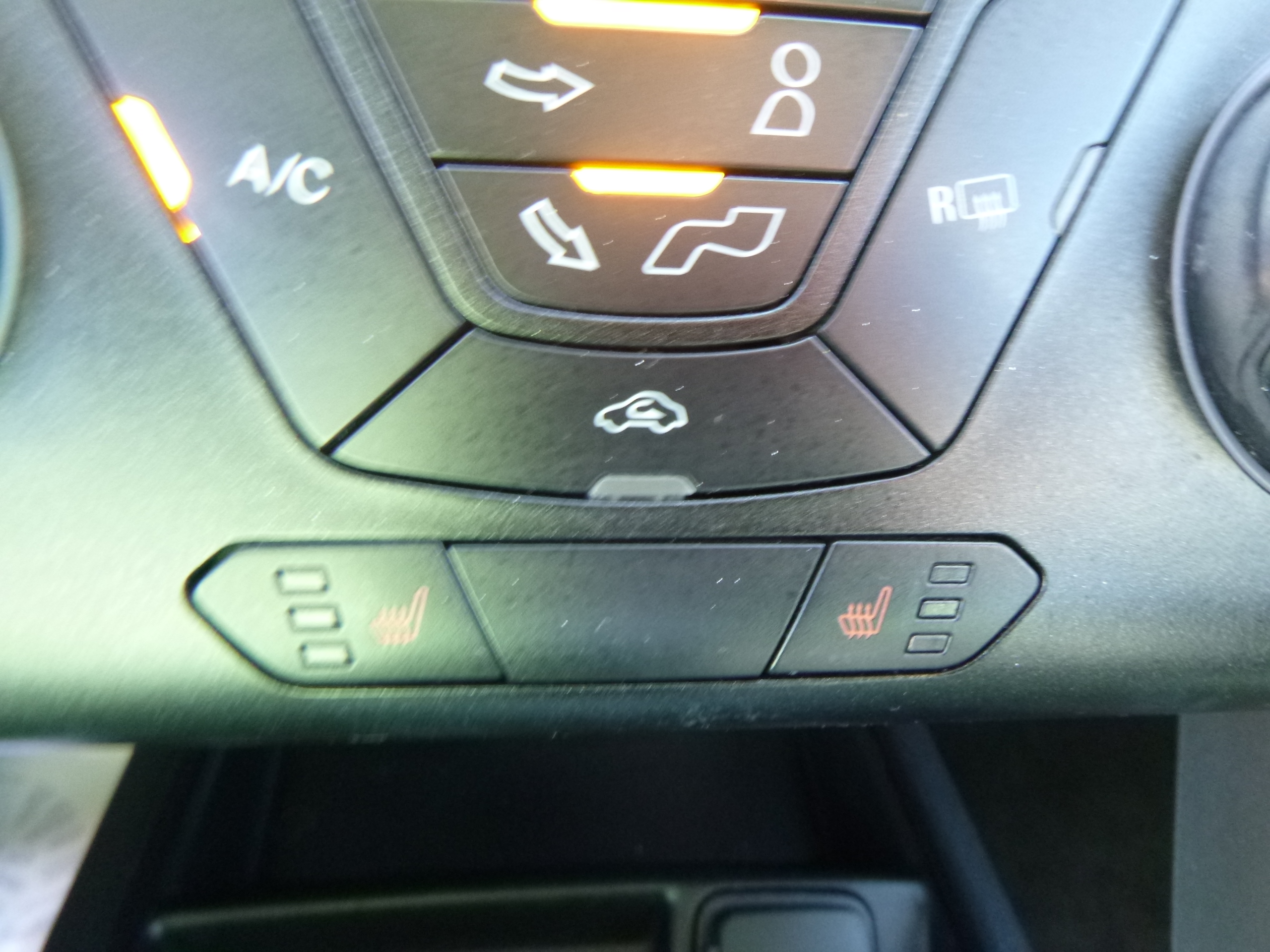 Used 2014 Ford Fusion SE FWD image 24