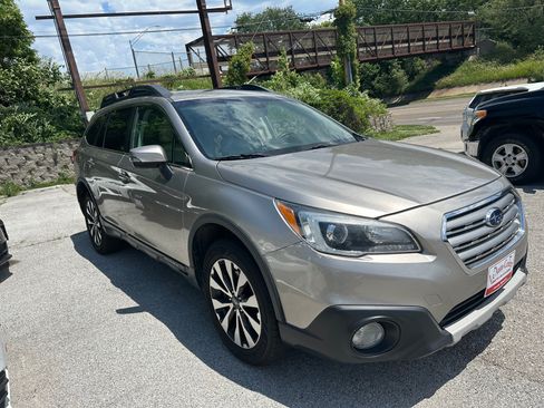 Used 2015 Subaru Outback 2.5i Limited image 7