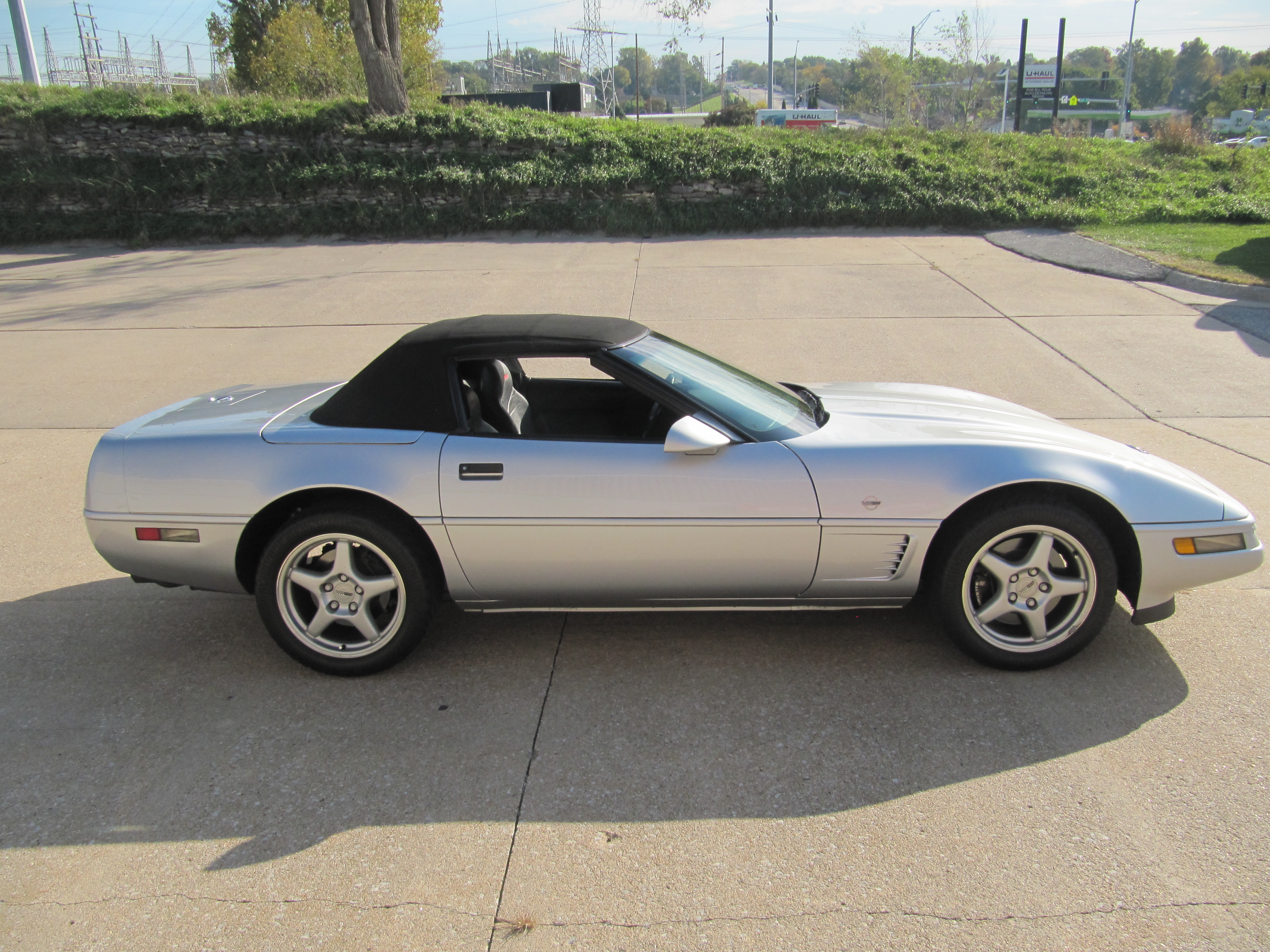 Used 1996 Chevrolet Corvette Convertible RWD image 10
