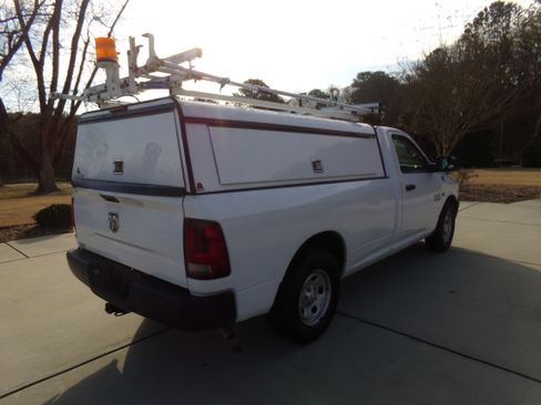 Used 2015 RAM 1500 SLT image 5