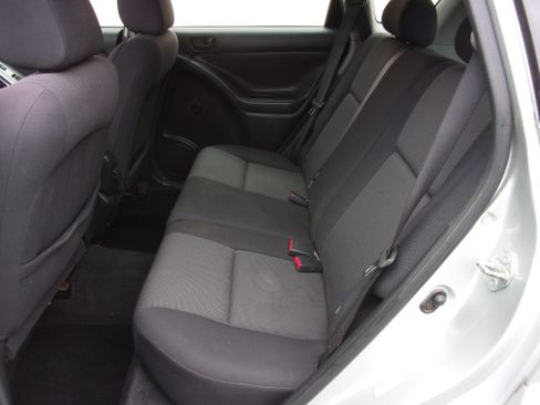 Used 2003 Pontiac Vibe image 9