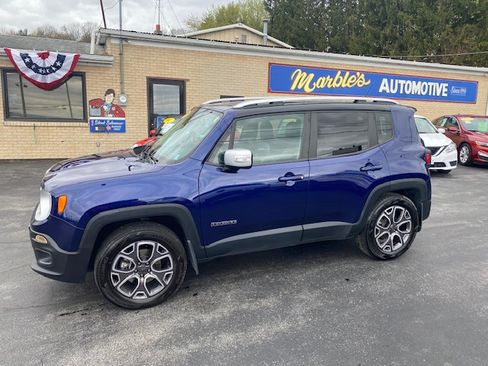 Used 2017 Jeep Renegade 4WD Limited image 2