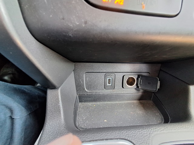 Used 2017 Ford Escape 4WD SE image 9