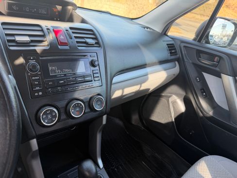 Used 2014 Subaru Forester 2.5i image 15