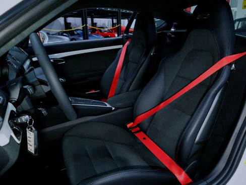 Used 2024 Porsche 718 Cayman GTS image 24