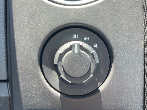 Used 2014 Ford F150 4x4 Regular Cab XL image 7