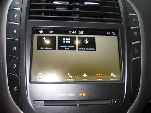 Used 2017 Lincoln MKC Select image 14
