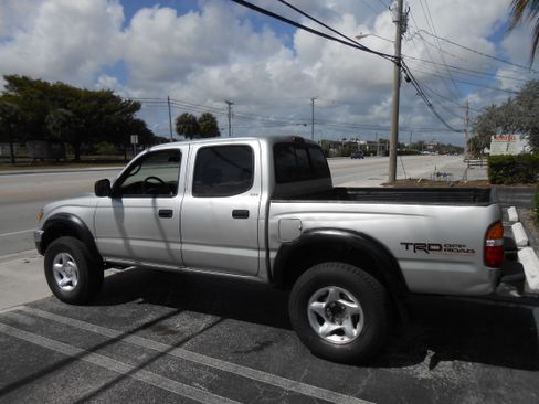 Used 2002 Toyota Tacoma PreRunner image 3
