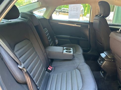 Used 2013 Ford Fusion SE FWD image 25