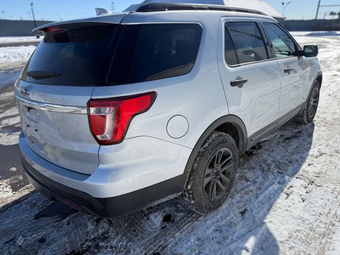 Used 2017 Ford Explorer XL FWD image 6