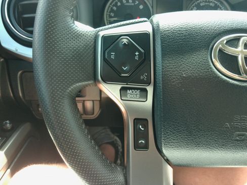 Used 2019 Toyota Tacoma 4x4 Double Cab SR5 image 47