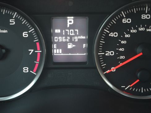 Used 2014 Subaru XV Crosstrek 2.0i Limited image 24