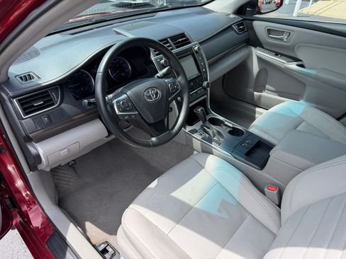 Used 2015 Toyota Camry XLE FWD image 6