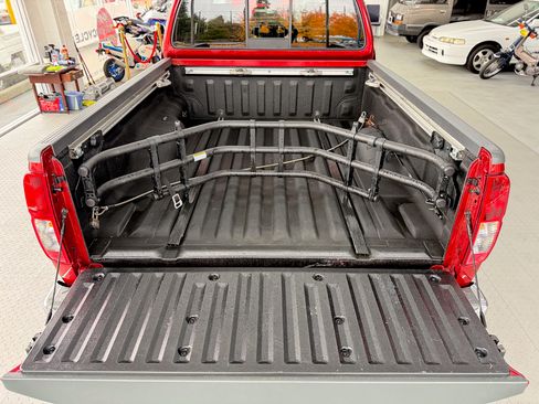 Used 2020 Nissan Frontier SV image 7