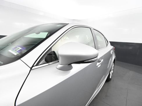 Used 2016 Lexus IS 300 image 10