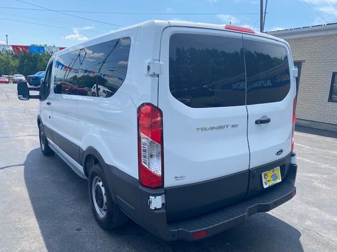 Used 2018 Ford Transit 150 130 Low Roof Wagon RWD image 9