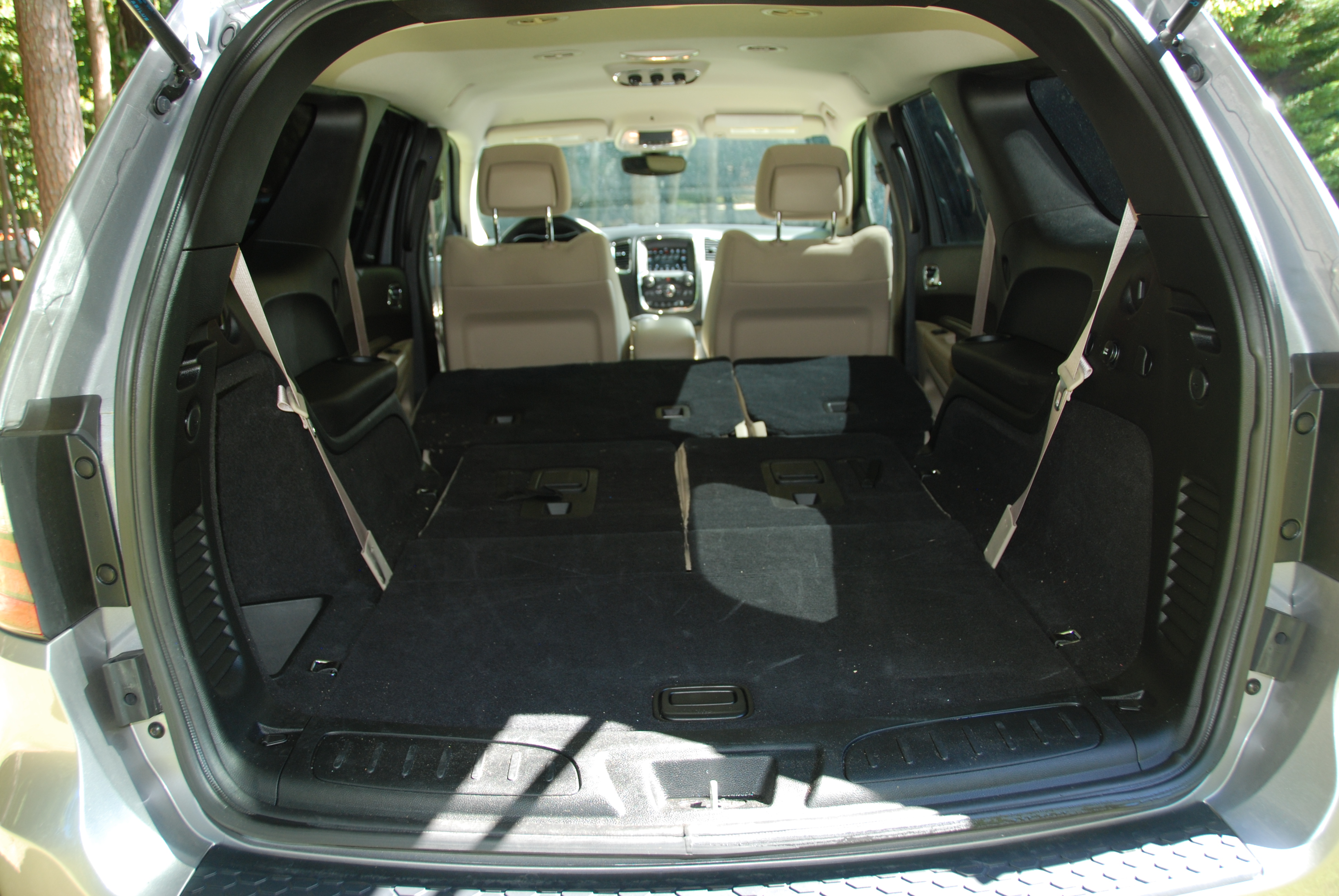 Used 2018 Dodge Durango AWD SXT image 11