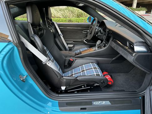 Used 2018 Porsche 911 GT3 image 29