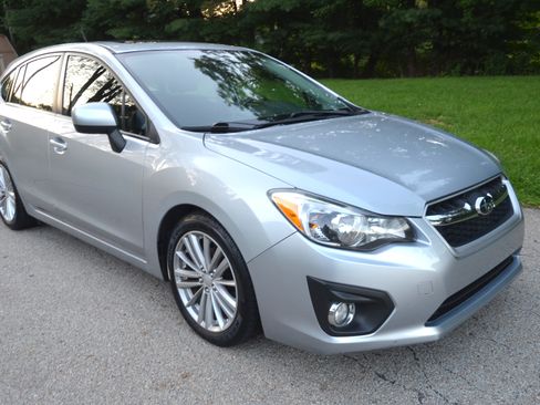 Used 2013 Subaru Impreza 2.0i Premium Hatchback AWD/4WD image 7