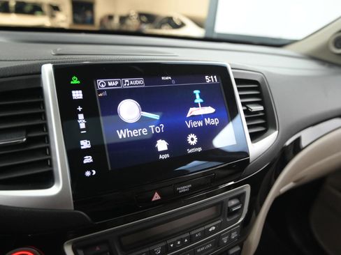 Used 2016 Honda Pilot Touring image 32