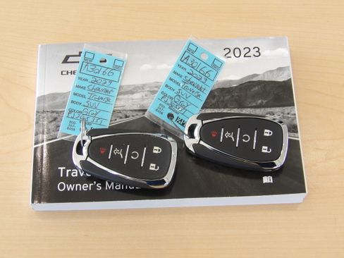 Used 2023 Chevrolet Traverse High Country image 39