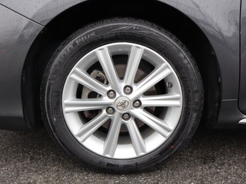 Used 2012 Toyota Camry XLE image 34