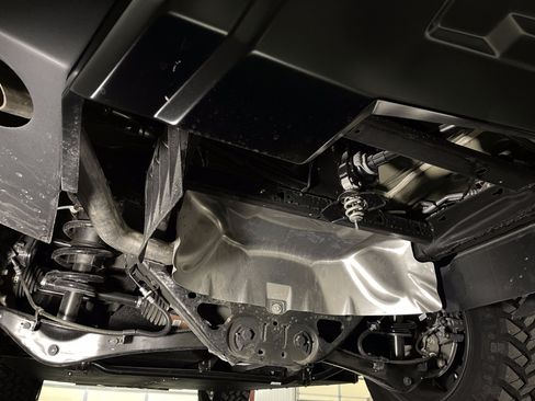 Used 2023 Cadillac Escalade Platinum Luxury image 59