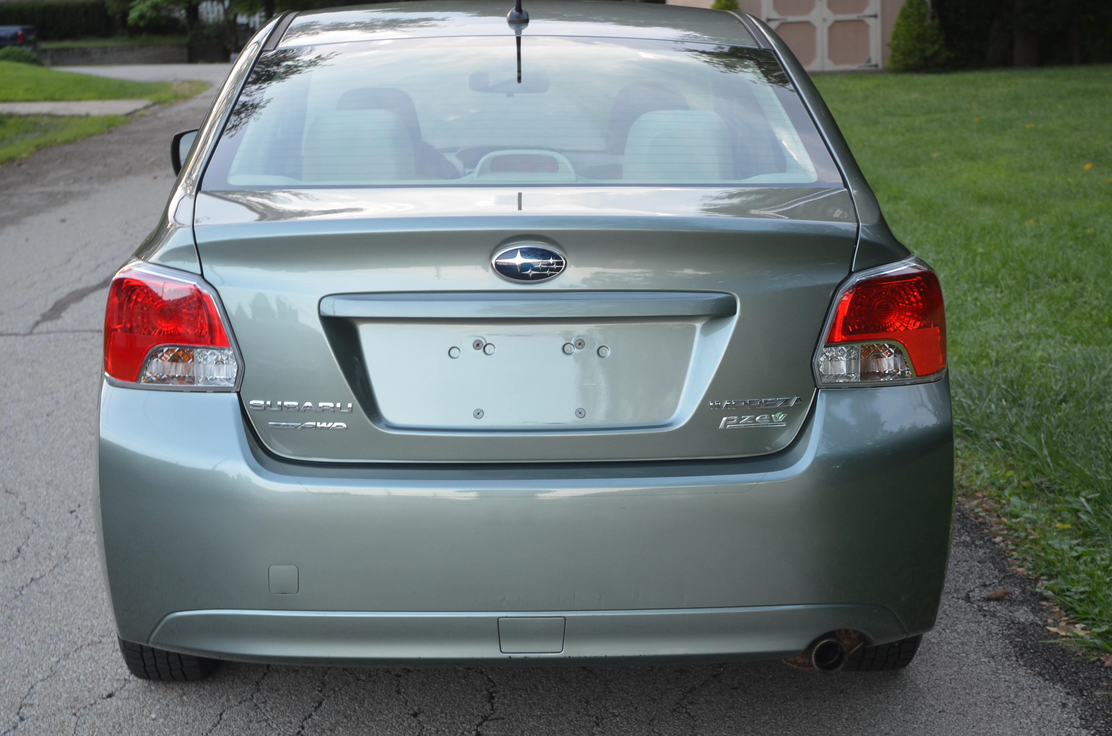 Used 2014 Subaru Impreza 2.0i Sedan AWD/4WD image 4