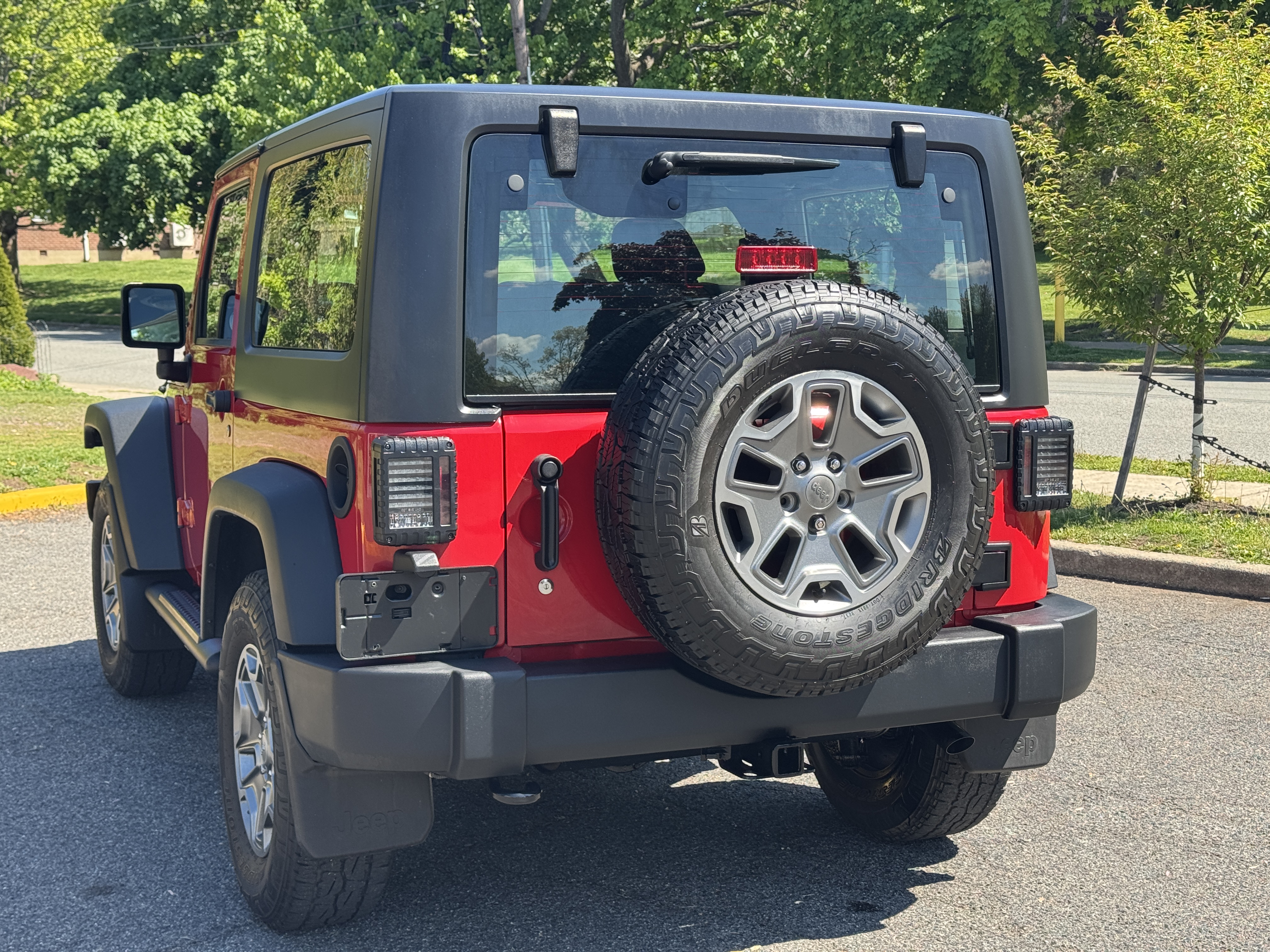 Used 2014 Jeep Wrangler 4WD Rubicon image 4