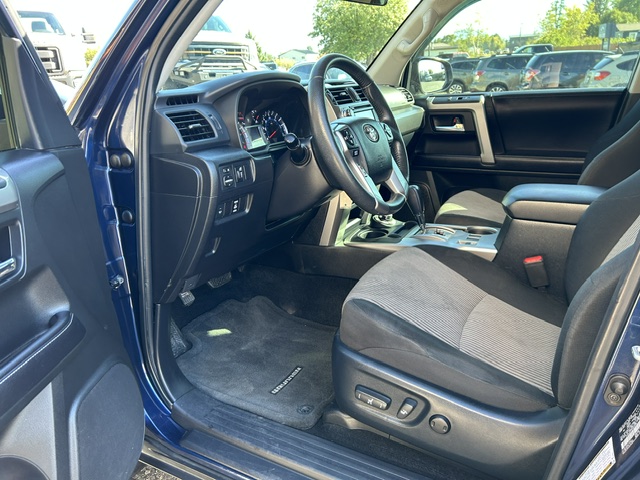 Used 2017 Toyota 4Runner 4WD image 11