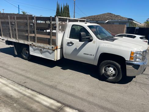 Used 2008 Chevrolet Silverado 3500 image 3