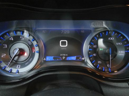 Used 2019 Chrysler 300 S image 15