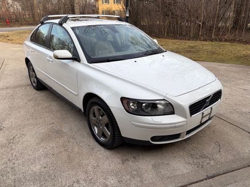 Used 2006 Volvo S40 T5 image 1