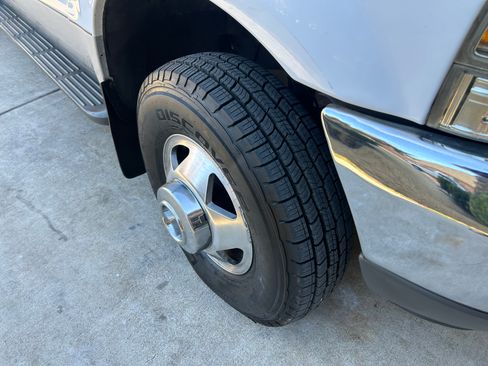 Used 2002 Ford F350 Lariat image 24