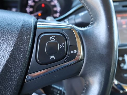 Used 2015 Toyota Avalon Limited image 22