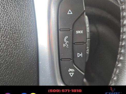 Used 2016 Chevrolet Traverse LT image 14