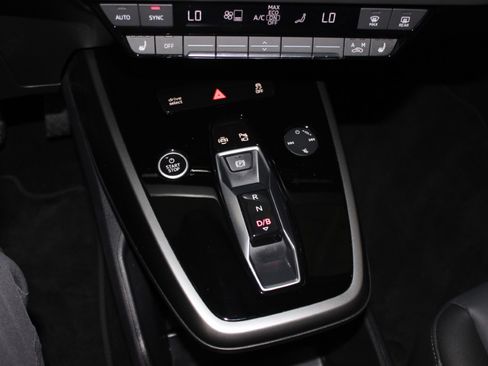 Used 2024 Audi Q4 e-tron Premium Plus image 18