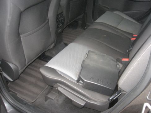 Used 2017 Ford Escape SE image 7