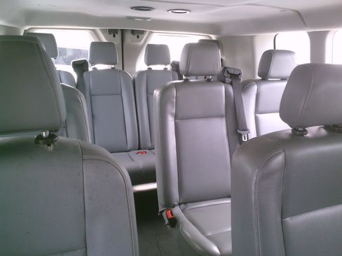 Used 2018 Ford Transit 350 148 Low Roof Wagon RWD image 8