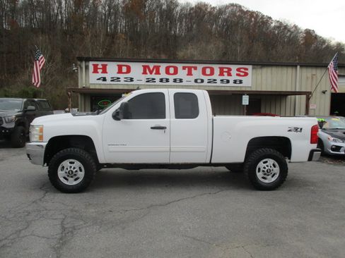 Used 2011 Chevrolet Silverado 2500 LT image 1