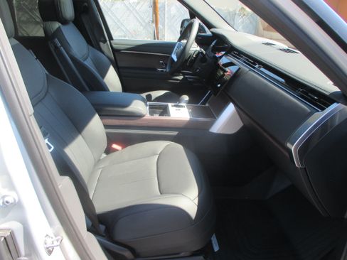 Used 2025 Land Rover Range Rover Long Wheelbase SE image 8