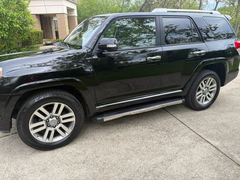 Used 2013 Toyota 4Runner 4WD image 2