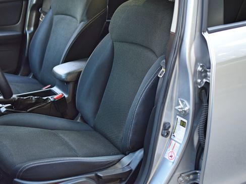 Used 2014 Subaru XV Crosstrek 2.0i Premium image 25