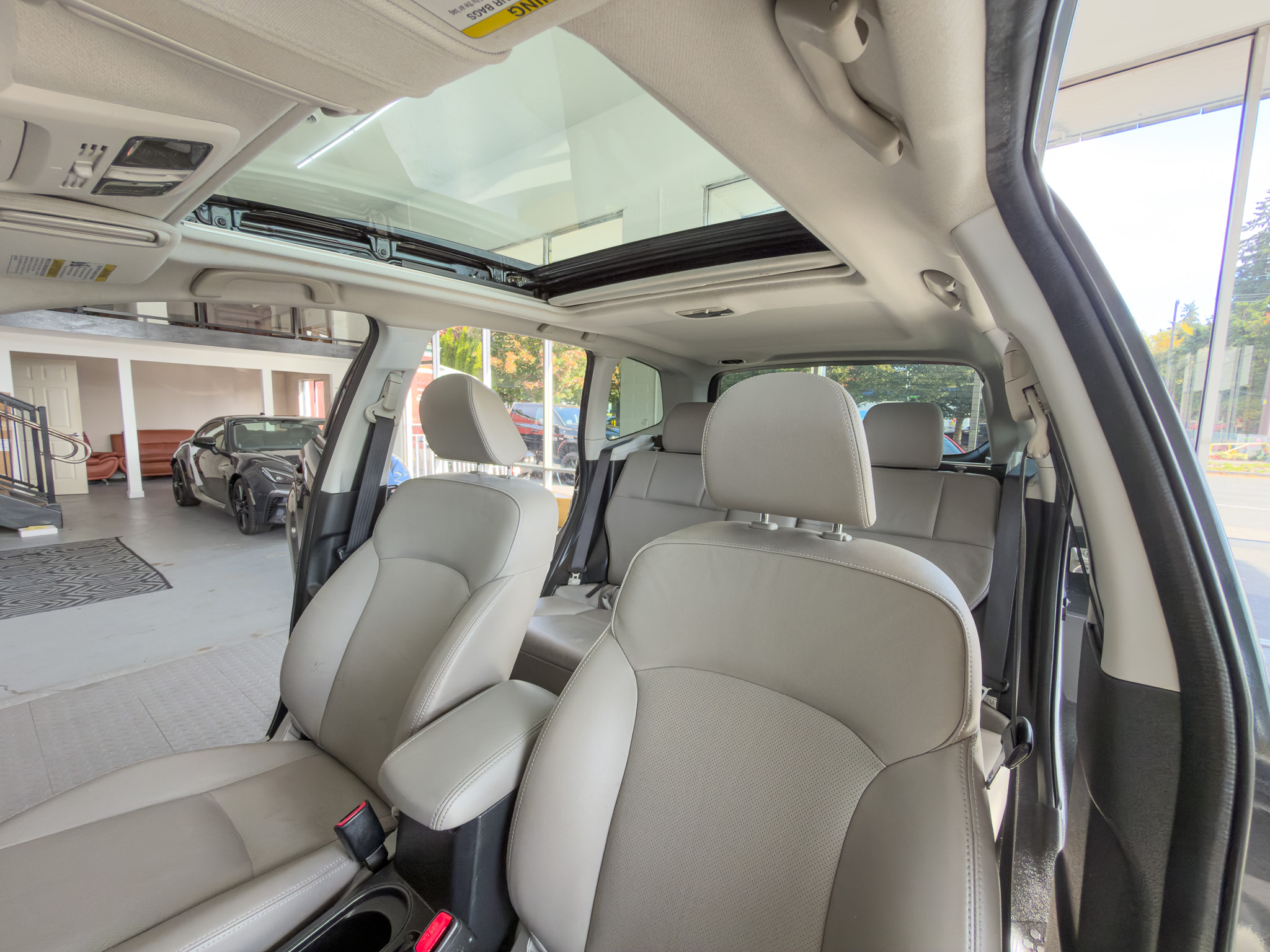 Used 2015 Subaru Forester 2.5i Touring AWD/4WD image 14