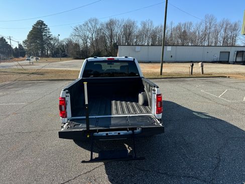 Used 2023 Ford F150 XLT image 8