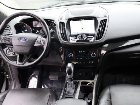 Used 2019 Ford Escape Titanium image 17
